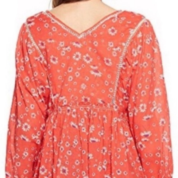 Free People Daisy Print Red Peasant Blouse size Medium - Picture 3 of 12